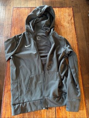 Nike women’s Charcoal Gray Full-Zip Hooded Windbreaker dri fit